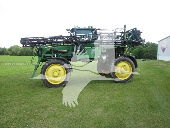 John Deere 4830 Image 2
