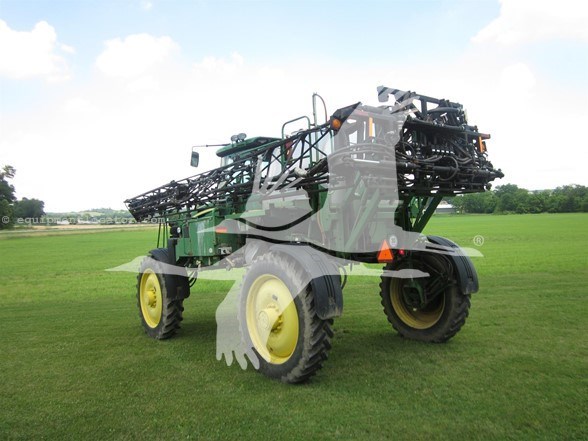 John Deere 4830 Image 3