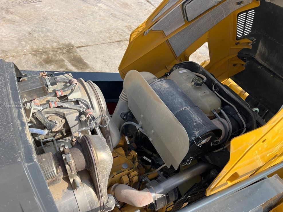 2023 John Deere 310SL Image 23