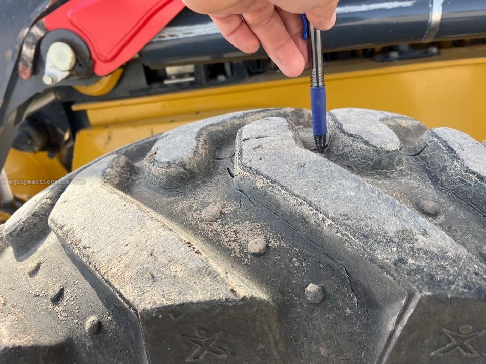 2023 John Deere 310SL Image 28