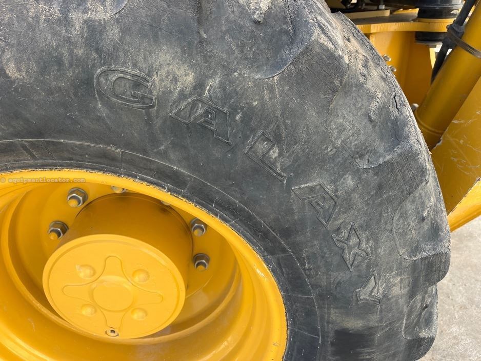 2023 John Deere 310SL Image 32