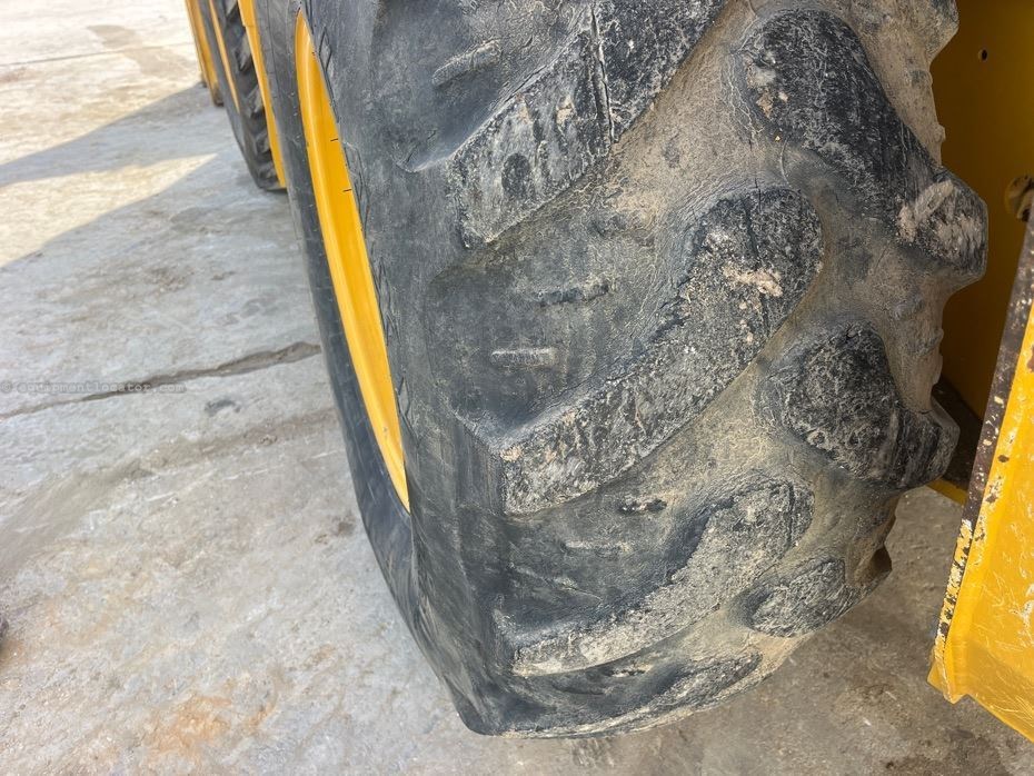 2023 John Deere 310SL Image 34