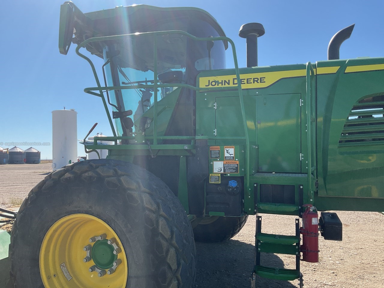 2023 John Deere W235R Image 4