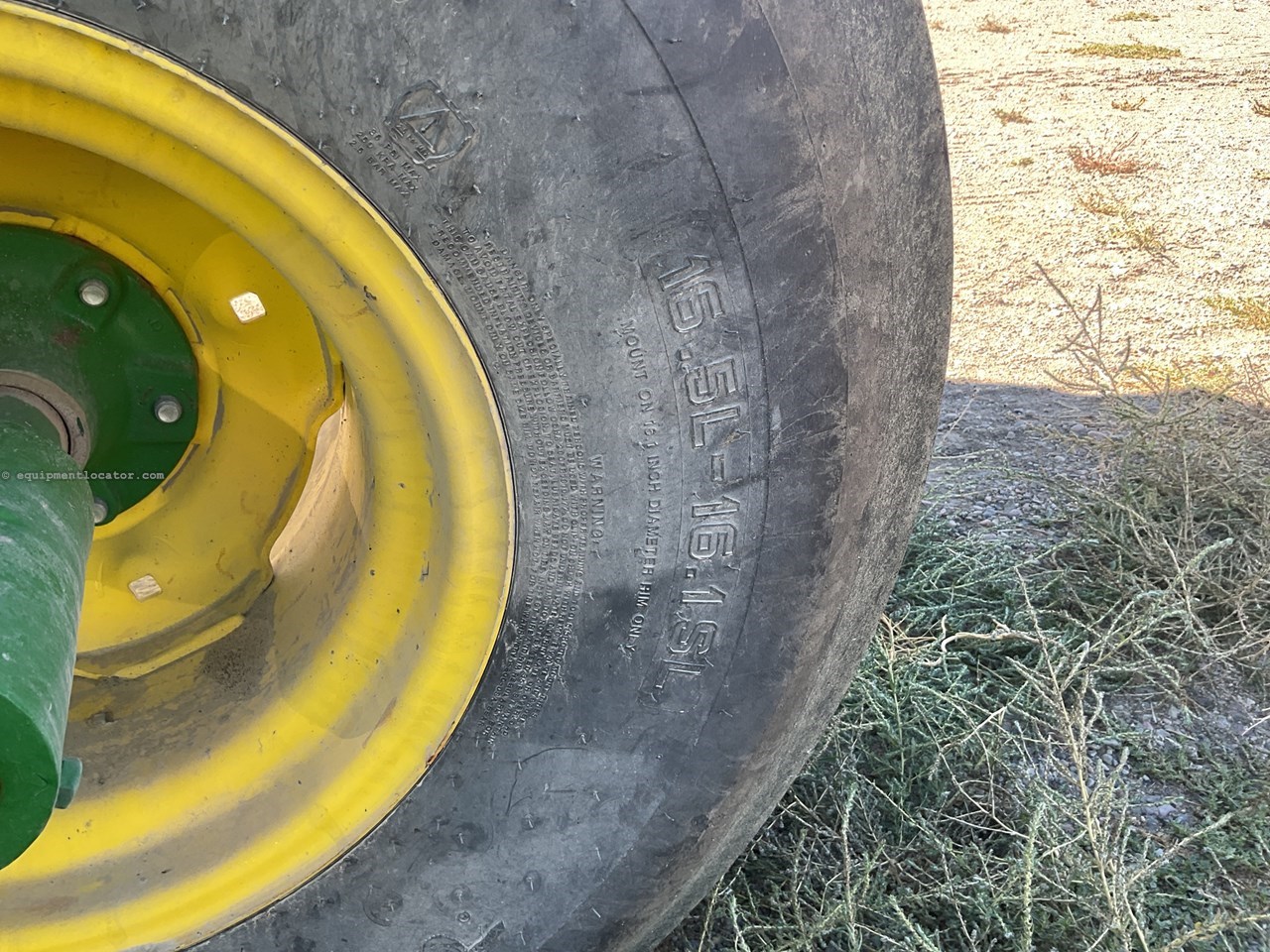 2023 John Deere W235R Image 16