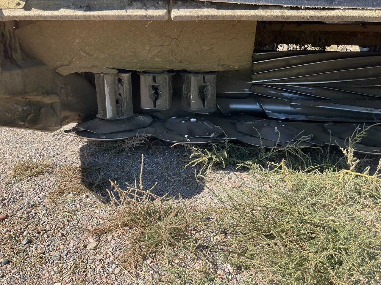 2023 John Deere W235R Image 16