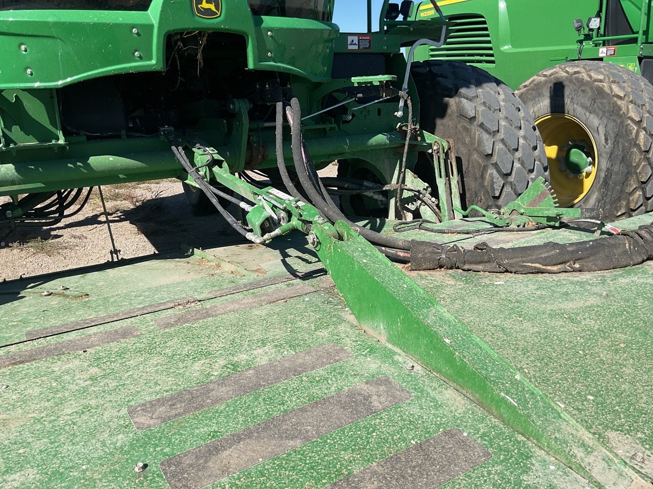 2023 John Deere W235R Image 19