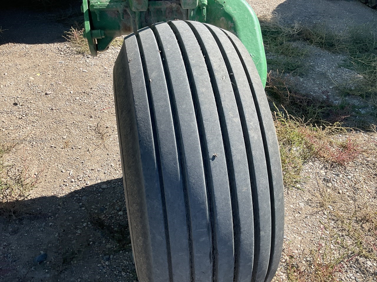 2023 John Deere W235R Image 21