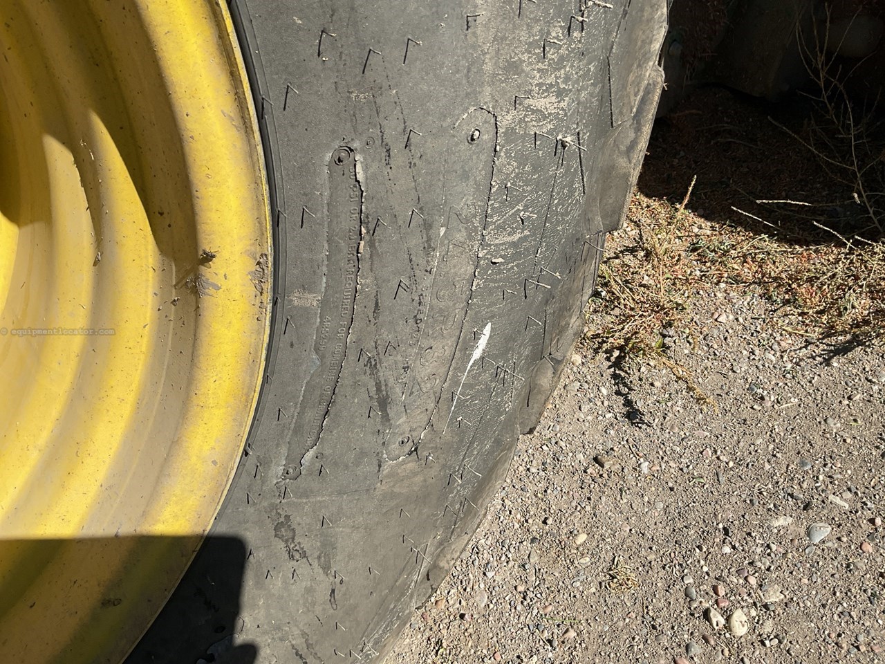 2023 John Deere W235R Image 29