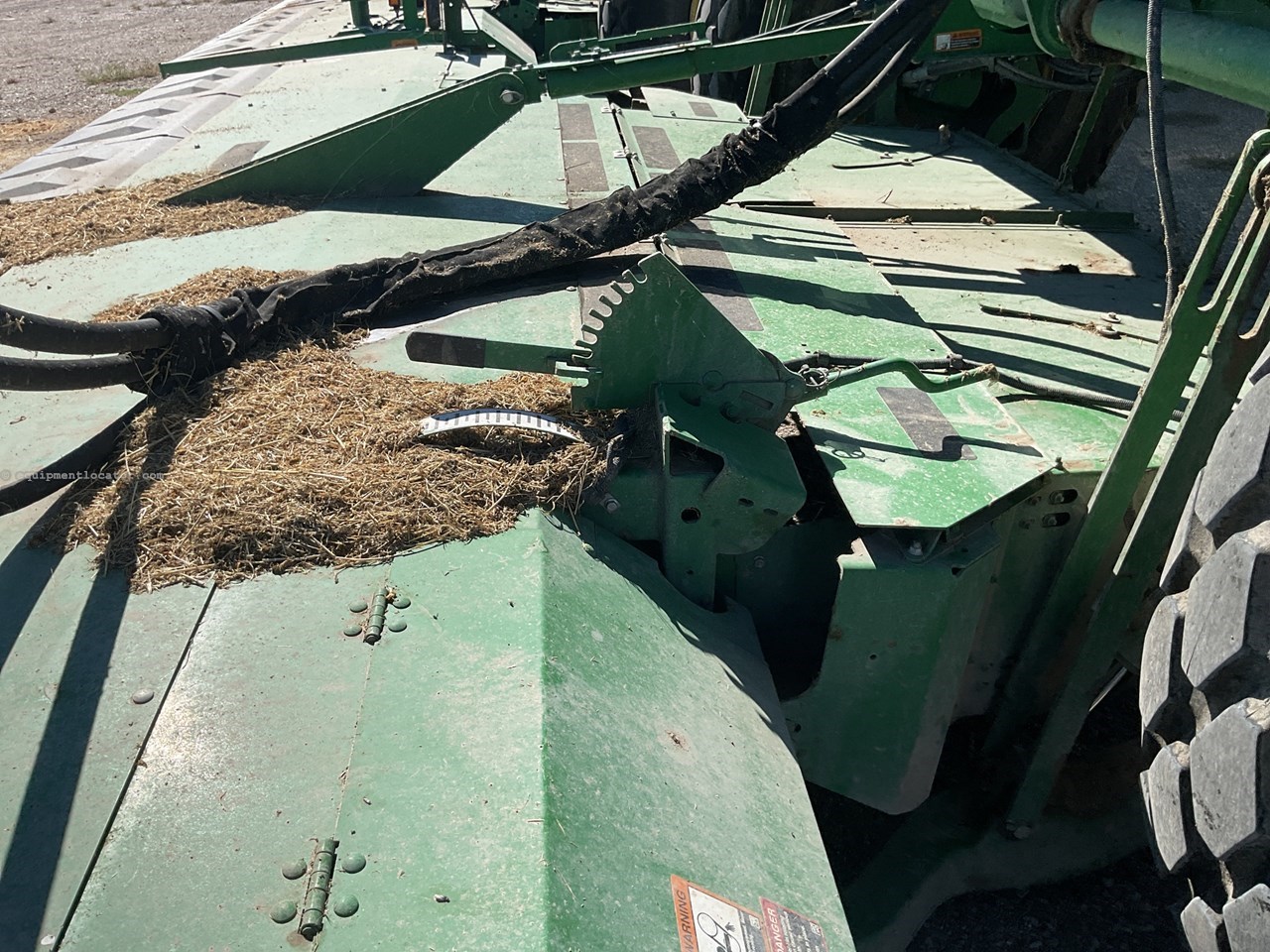 2023 John Deere W235R Image 14