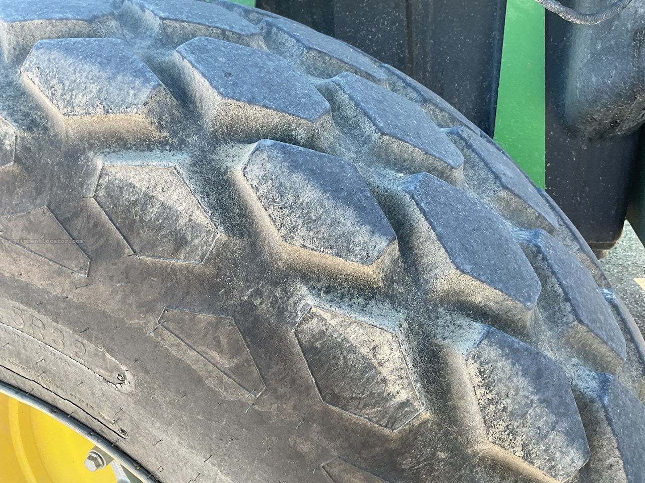 2023 John Deere W235R Image 17