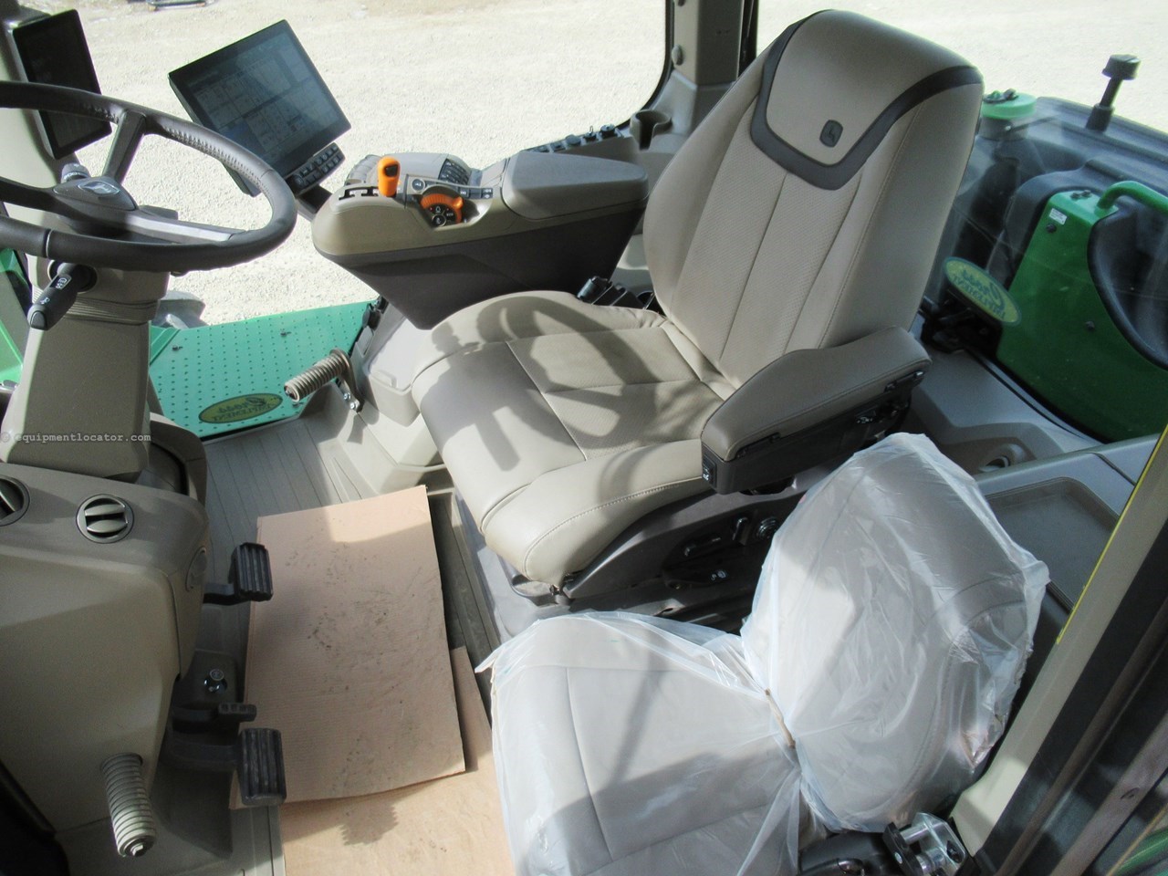 2024 John Deere 9R 640 Image 31