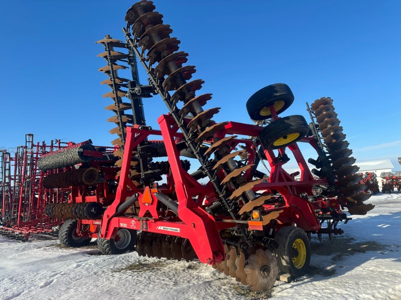 2012 Massey Ferguson 1830-38 Image 10
