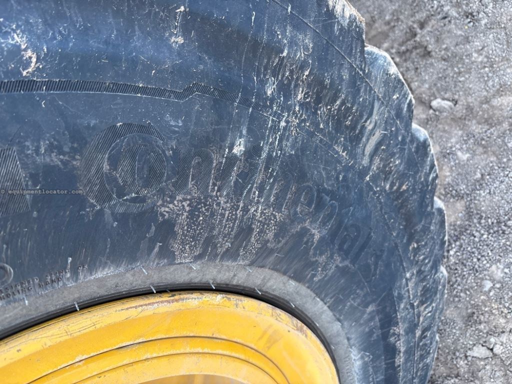 2024 John Deere 644P Image 33