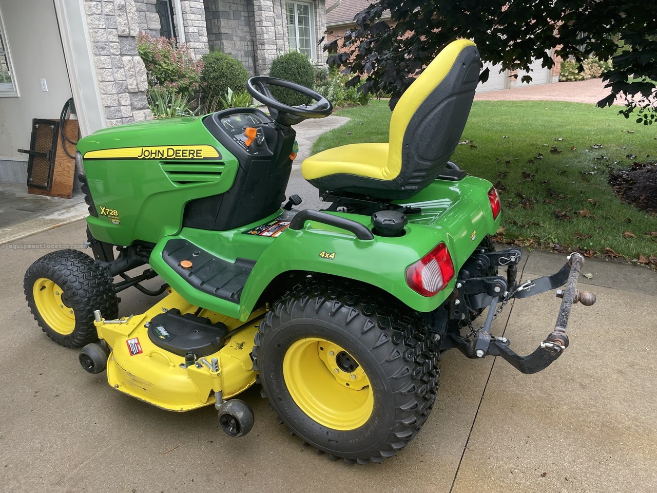 2011 John Deere X728 Image 2
