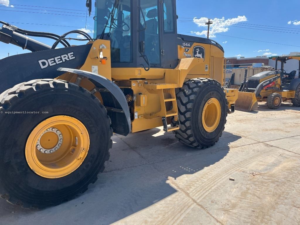 2024 John Deere 644P Image 3