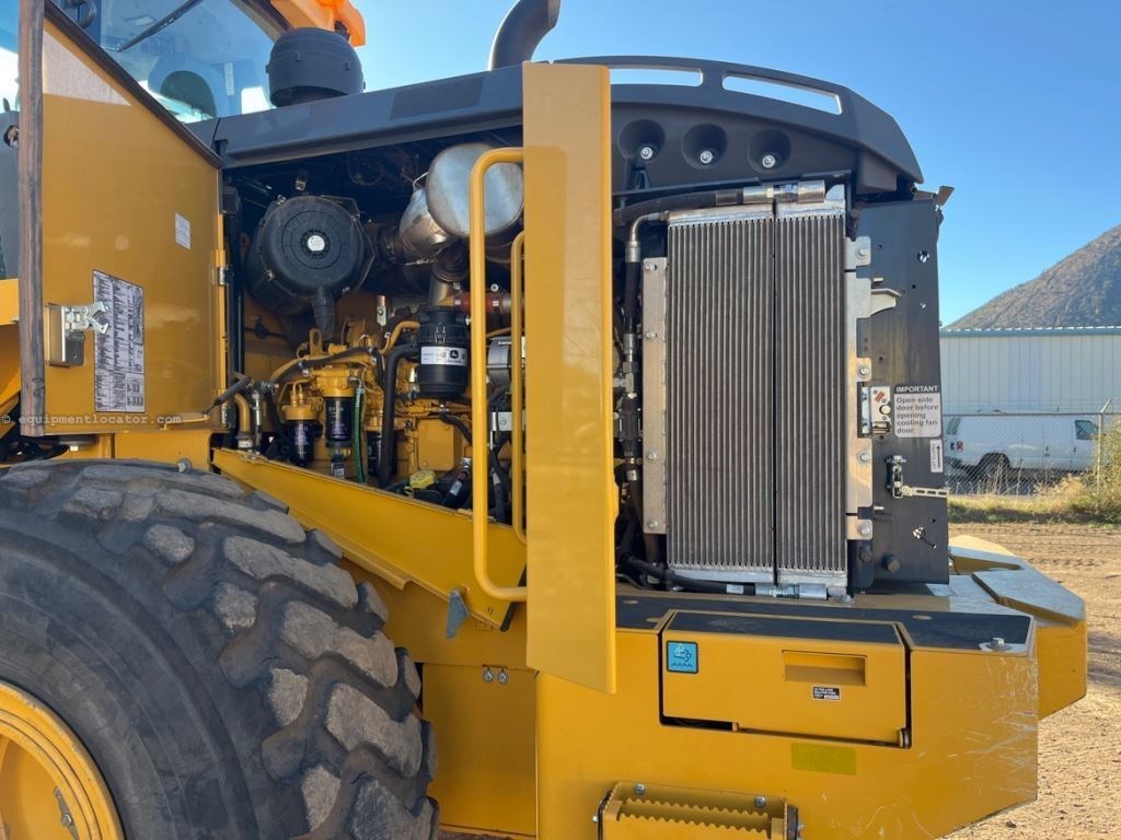 2024 John Deere 644P Image 19