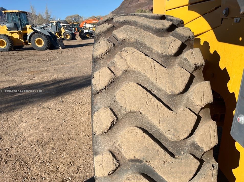 2024 John Deere 644P Image 37