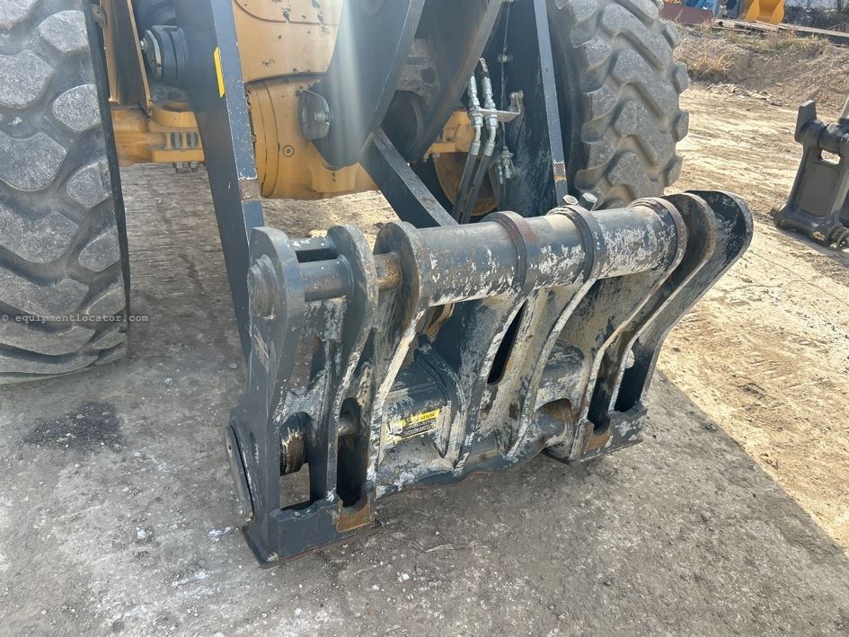 2023 John Deere 644P Image 11