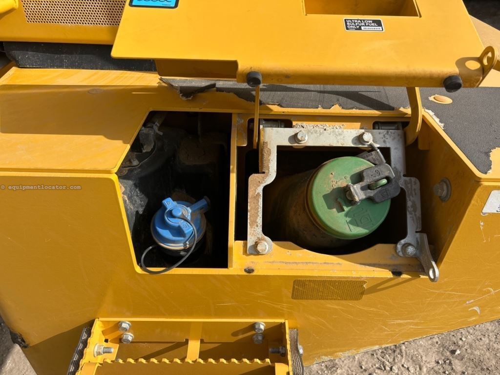 2023 John Deere 644P Image 22