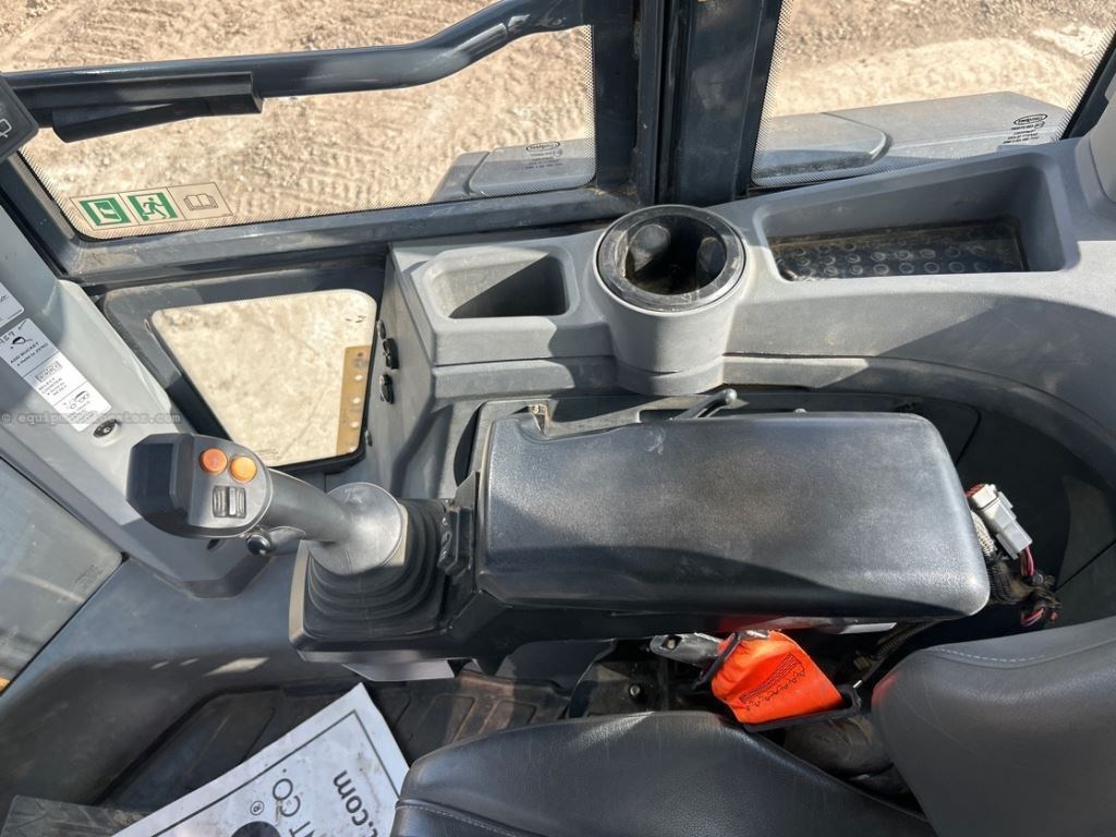 2023 John Deere 644P Image 42