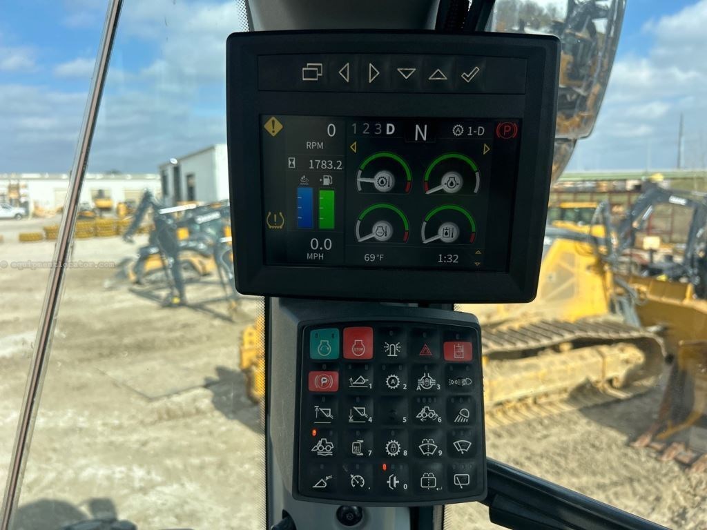 2023 John Deere 644P Image 47