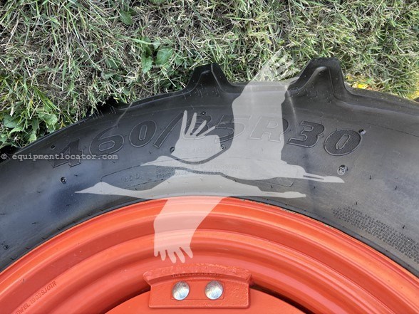 2019 Kubota M5-111D Image 10