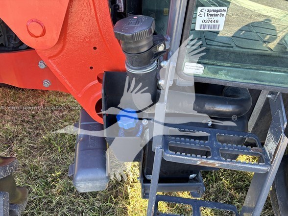 2019 Kubota M5-111D Image 15