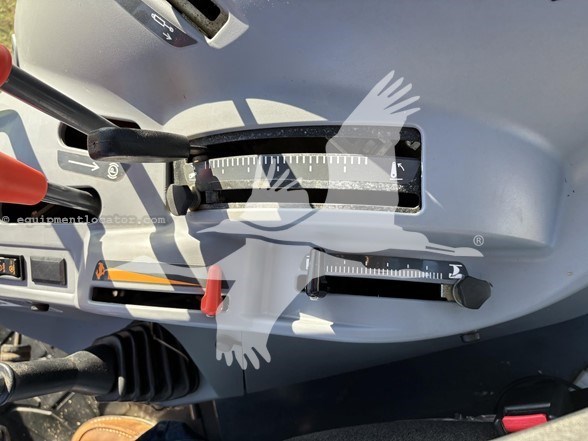 2019 Kubota M5-111D Image 32