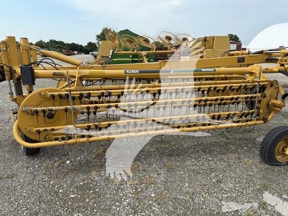 2015 Vermeer R2800 Image 4