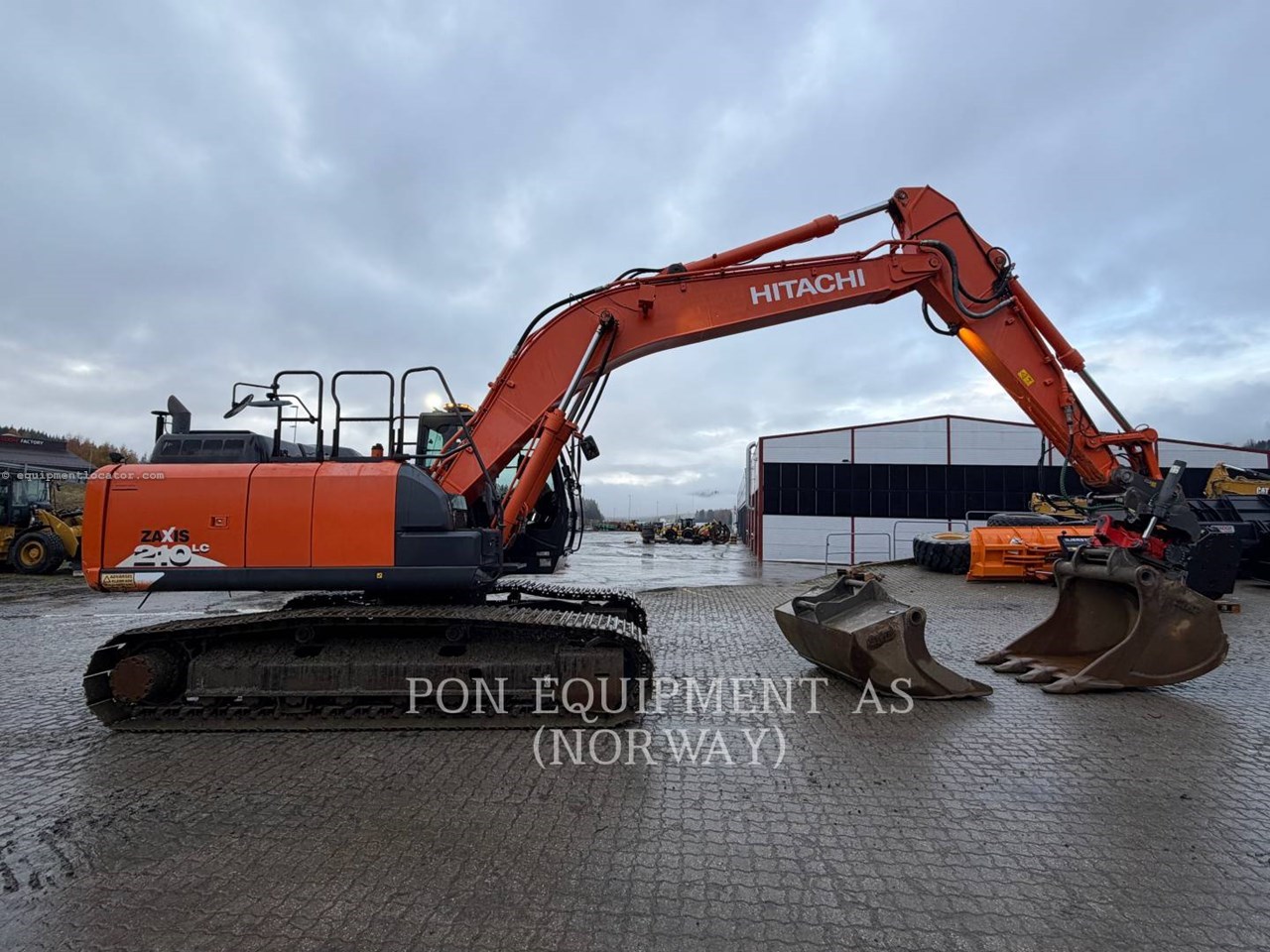 2018 Hitachi ZX210LC Image 10