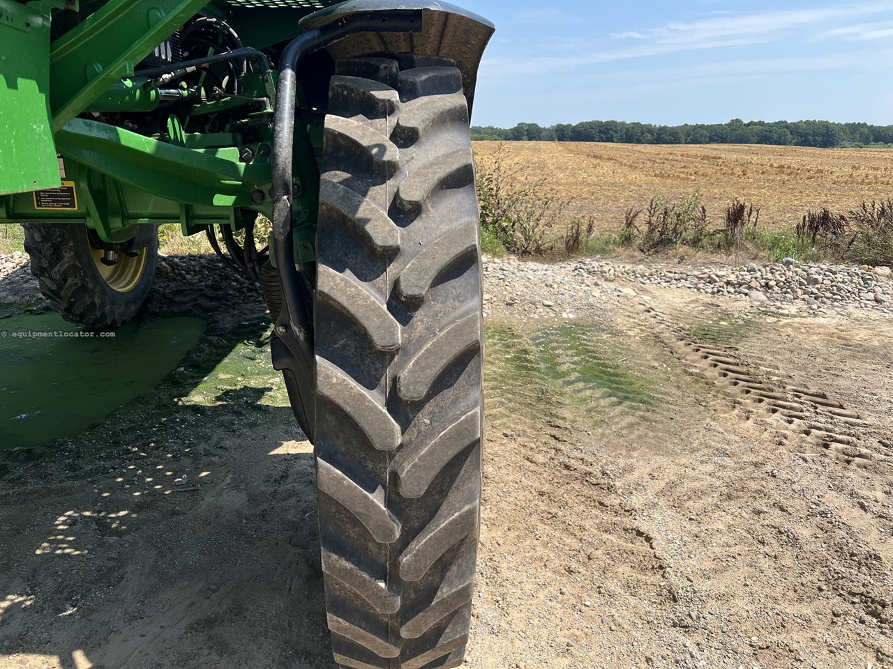 2023 John Deere 600R Image 10