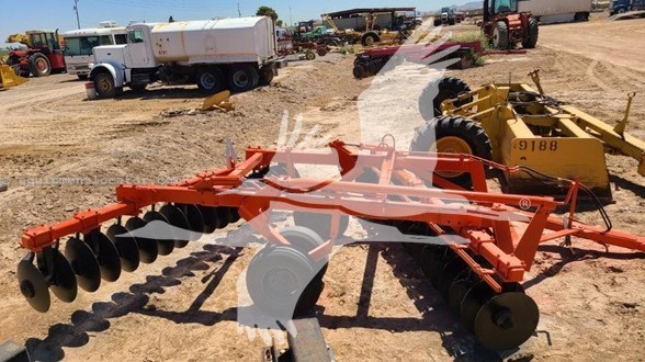 Allis Chalmers 3100 Image 10