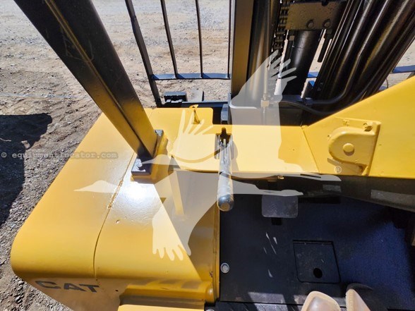 1990 Caterpillar V80E Image 10