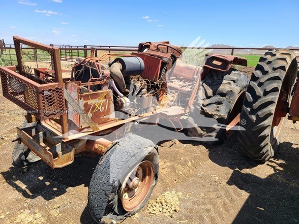 1983 International 584 Image 2