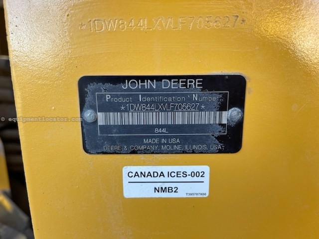 2020 John Deere 844L Image 10