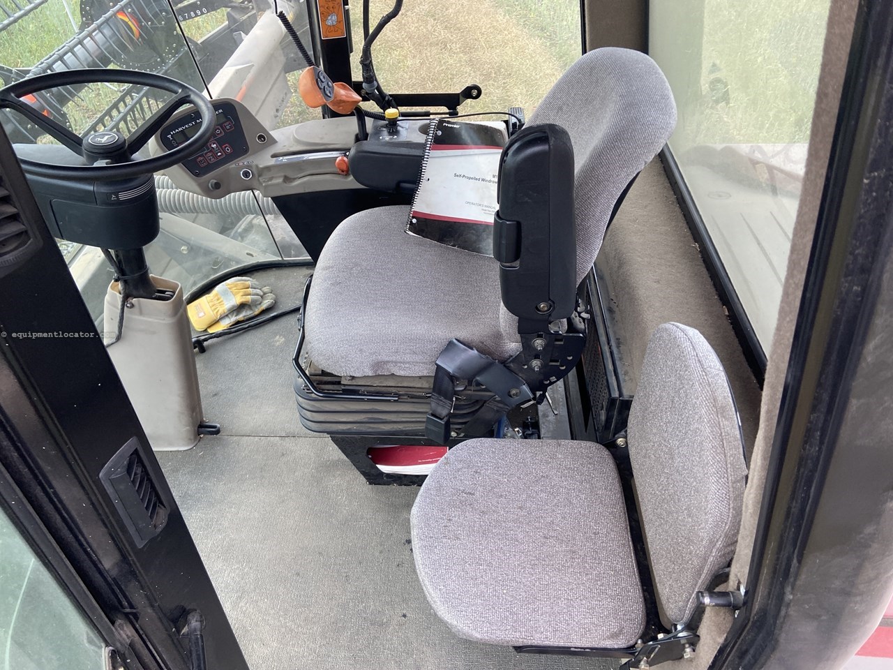 2009 MacDon M100 Image 10