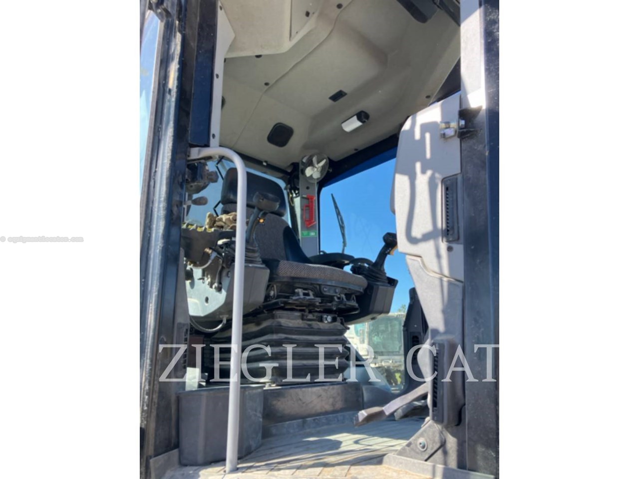 2018 Caterpillar 12M3AWD Image 10