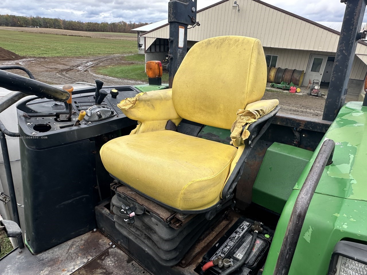 1998 John Deere 7610 Image 10
