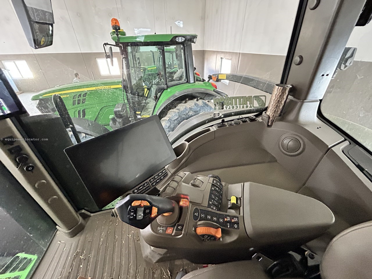 2025 John Deere 7R 250 Image 10