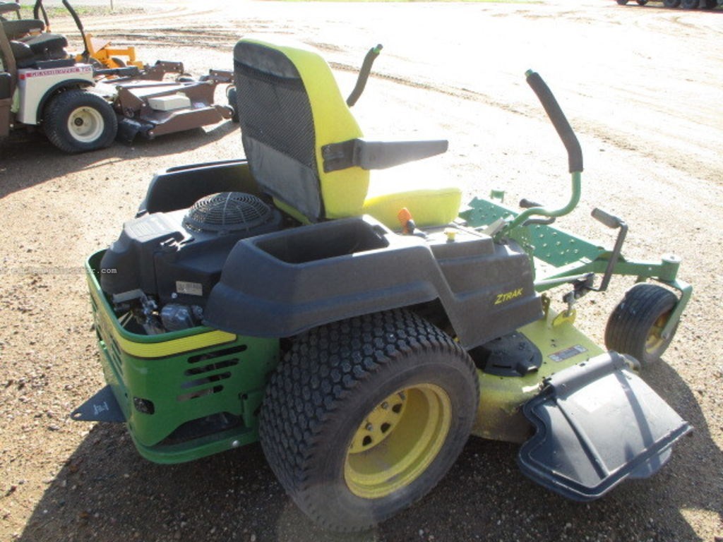 2017 John Deere Z540R 54-inch Deck Image 4