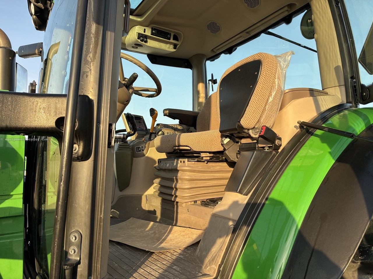2019 John Deere 6155R Image 10
