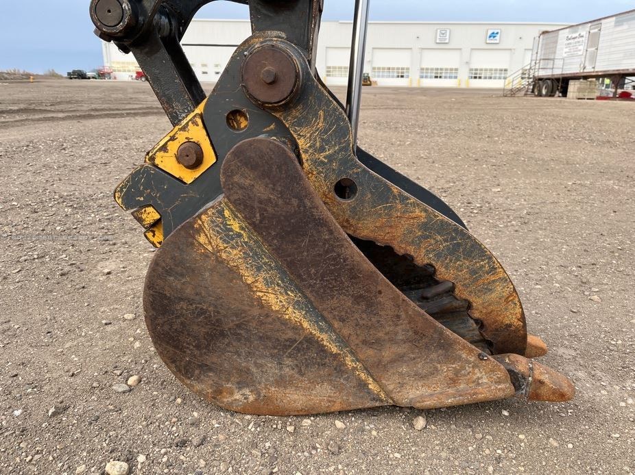 2014 John Deere 35G Image 10