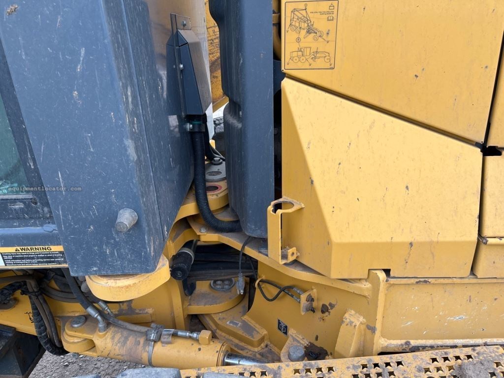 2016 John Deere 772G Image 18