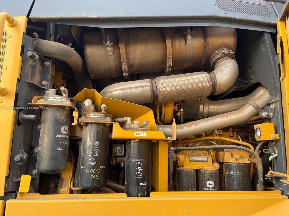 2016 John Deere 772G Image 26