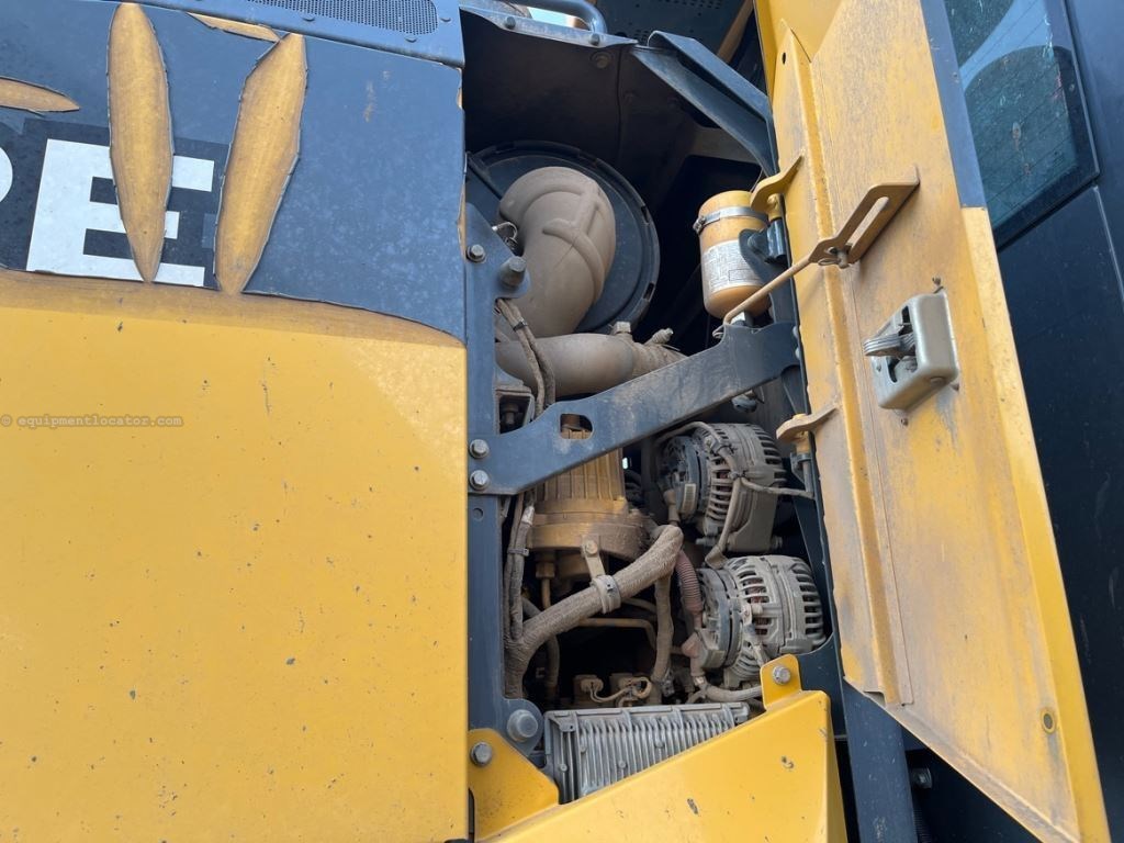 2016 John Deere 772G Image 27