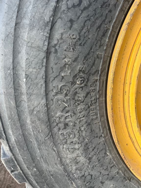 2016 John Deere 772G Image 35