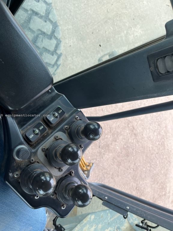 2016 John Deere 772G Image 45