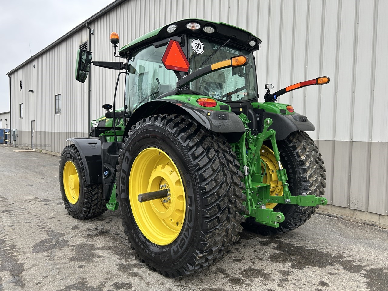 2025 John Deere 6R 165 Image 4