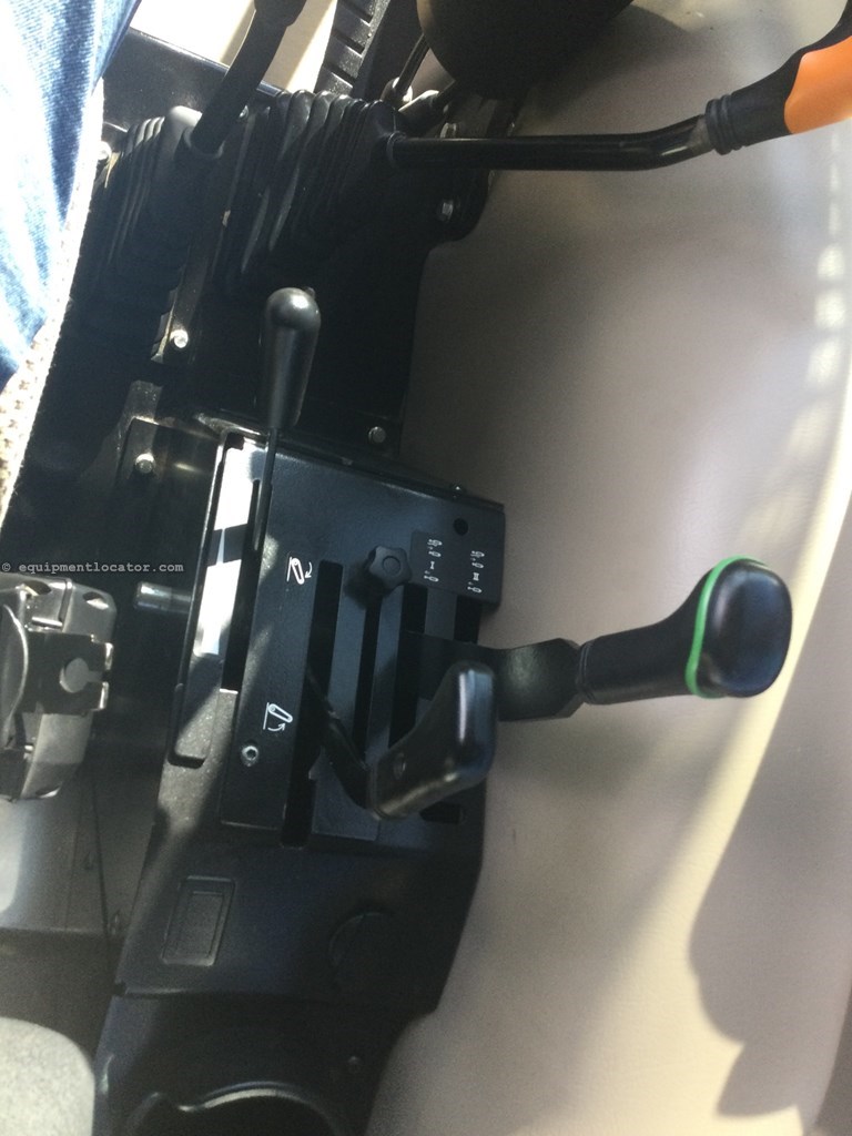 2018 John Deere 5065E Image 11