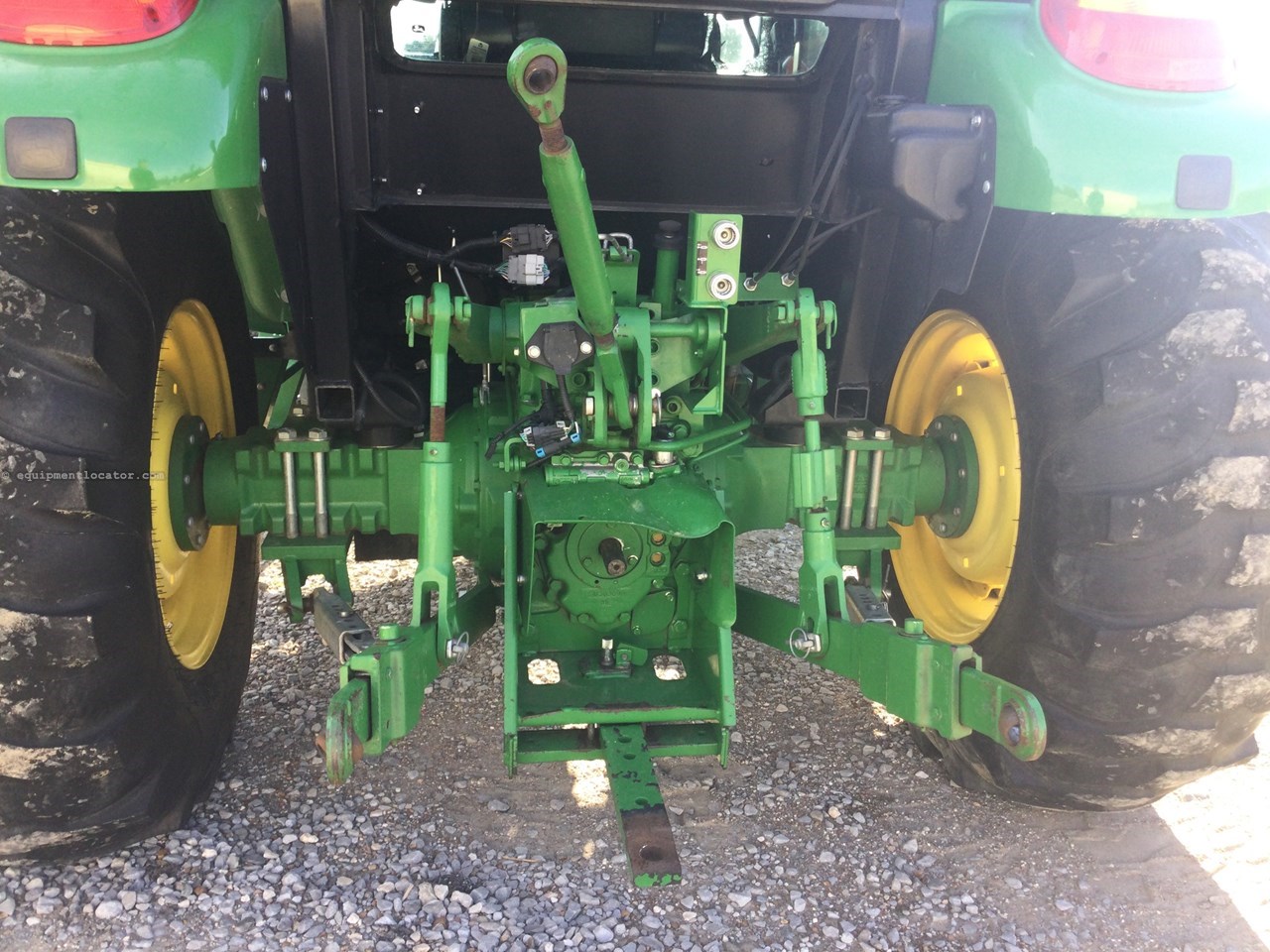 2018 John Deere 5065E Image 13